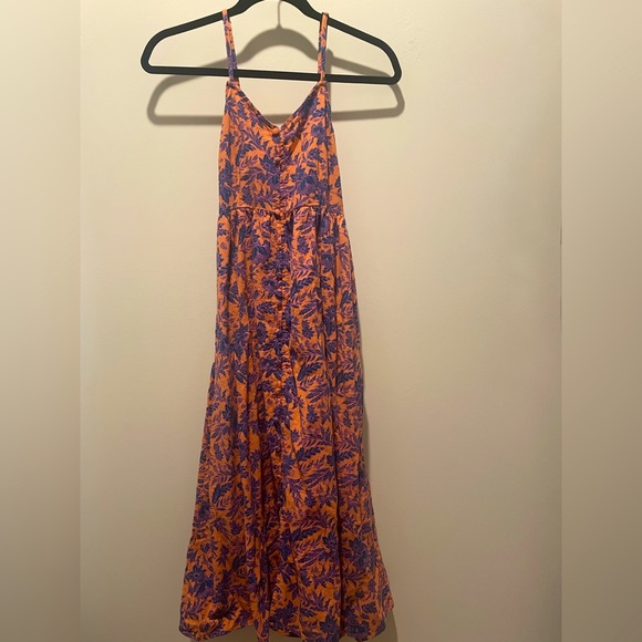 Universal Thread Dresses & Skirts - Universal thread size small button up dress
